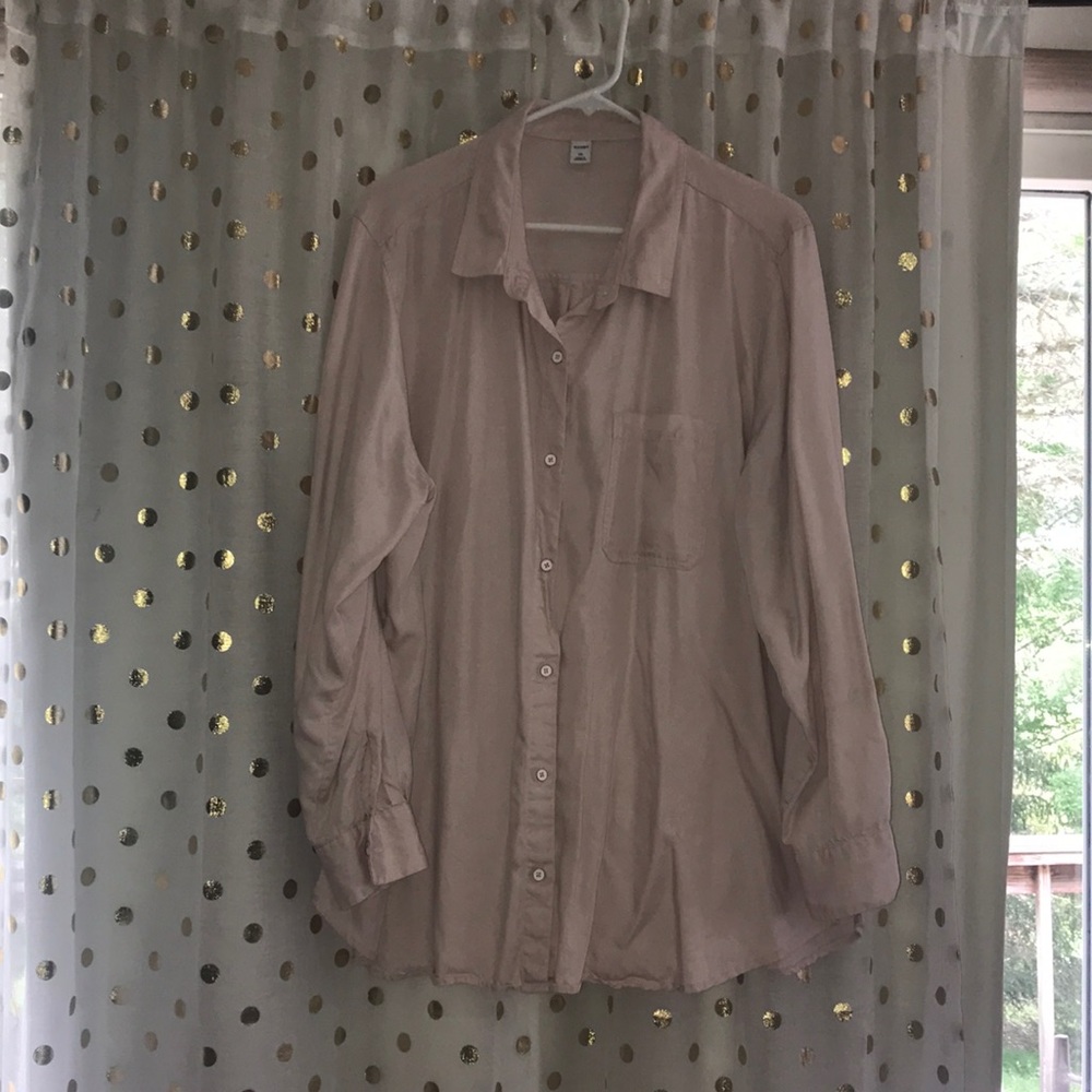 Light pink button up